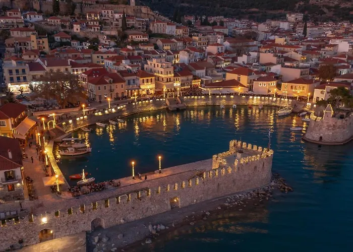 Nafpaktos Beach Luxury Suites